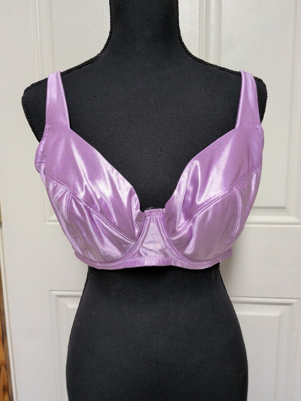FREDERICKS Of HOLLYWOOD ~ VaVaVoom Satin Purple Wide Strap Push up 36F  73120